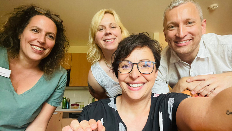 Ein Selfie mit Silvana Schumacher, Maja Matuschek, Katja Krusche und Jakob Eger, Dienstjubiläum M. Matuschek, Hospizarbeit in Berlin, Brandenburg, Hamburg, Schleswig-Holstein, Stationäre Hospize Wannsee, Woltersdorf, Volksdorf, Norderstedt